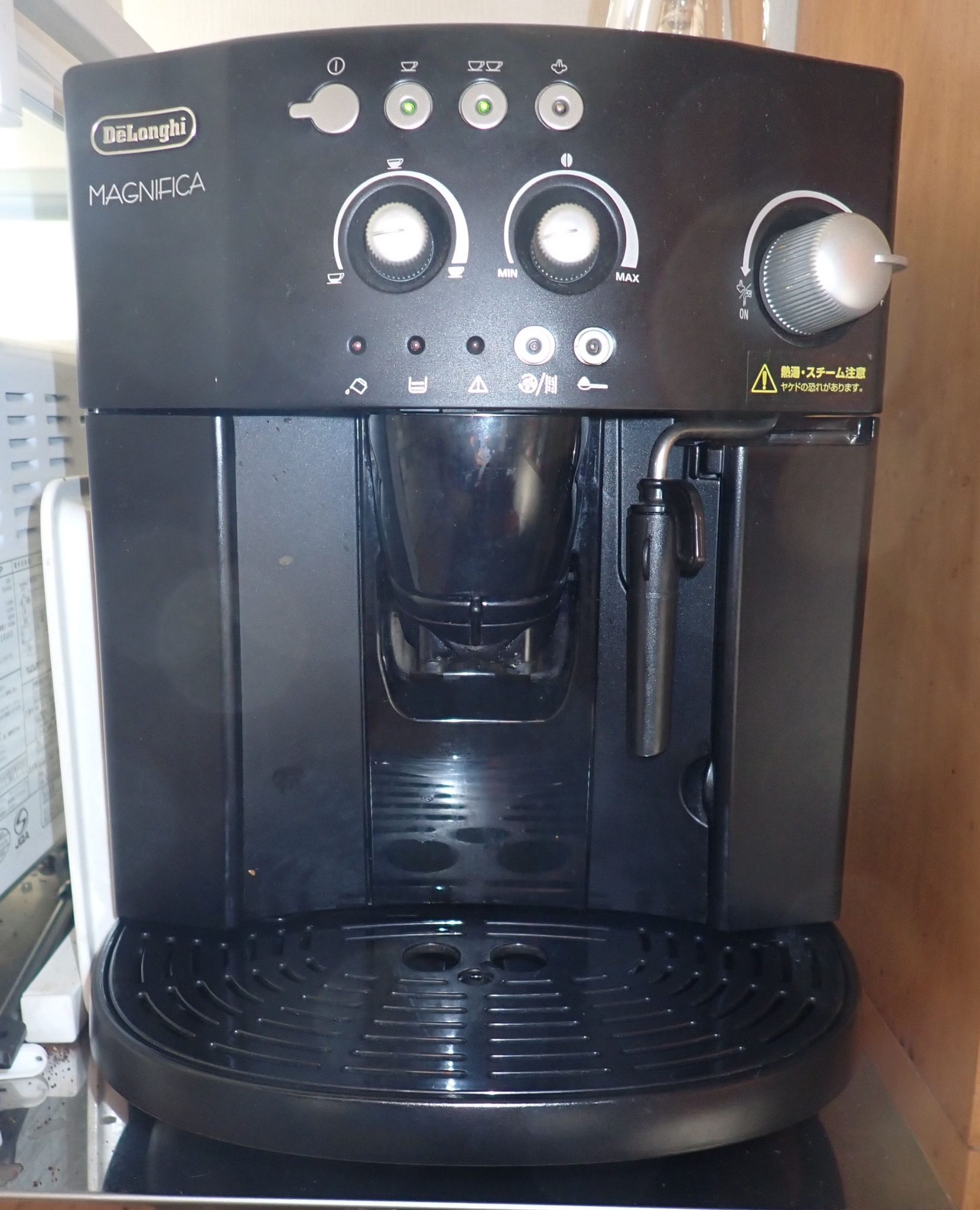 デロンギ 全自動コーヒーマシン ESAM1000SJ やや難あり - エスプレッソ 